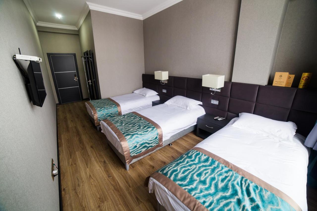 Golden Hotel Bisjkek Buitenkant foto